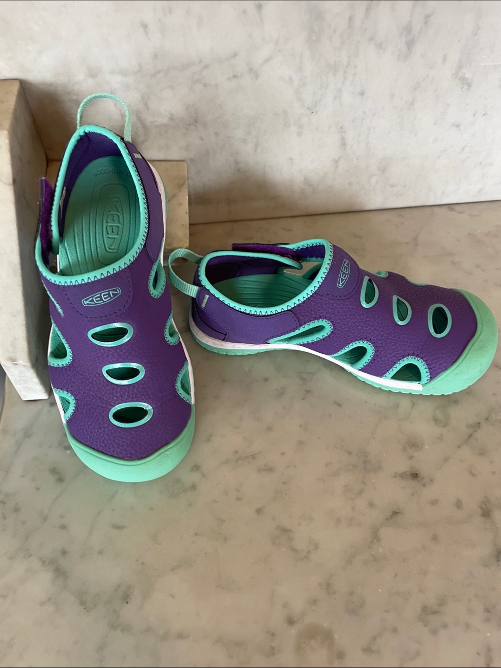 KEEN Kids' Stingray Closed Toe Water Sandal Shoe Purple/Cockatoo 3